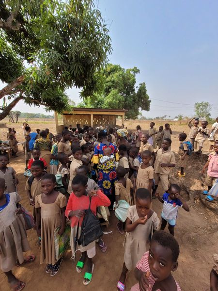 Togo Schule Pause 198.jpg